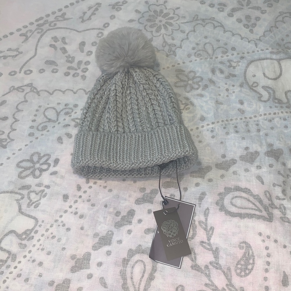NWT Vince Camuto Beanie Grey Knit Pom Pom Cuffed Hat